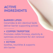 Liste des ingrédients actifs d'un produit de soin sur fond rose avec un gros plan d'un produit de soin.